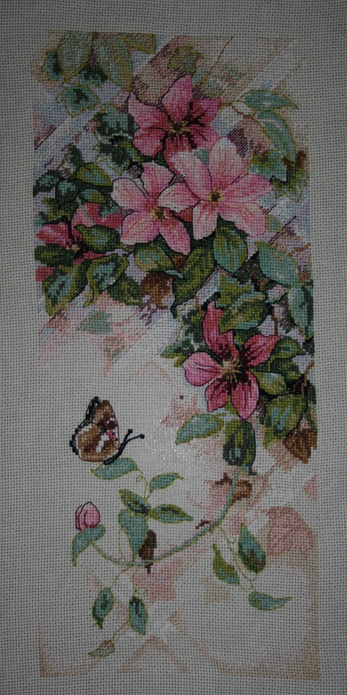 D13686 - Butterfly & Clematis